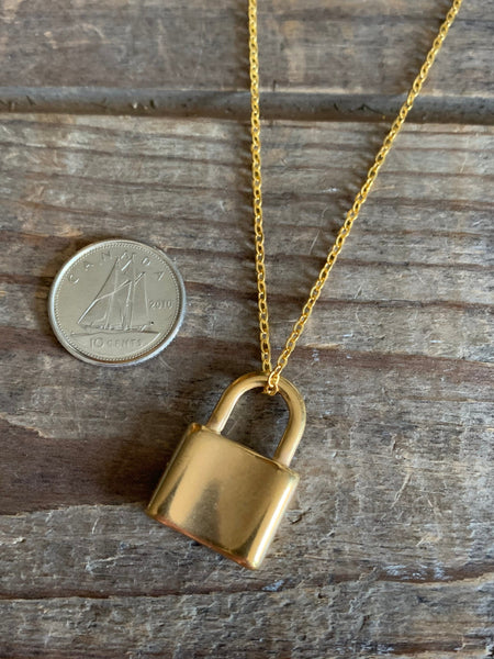 Collier breloque cadenas alliage de métaux or Comme un ange