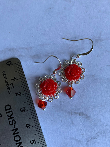 Boucles oreilles rouges boho vintage fleurs roses Comme un ange