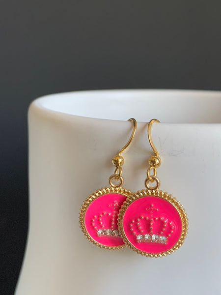 Boucles oreilles couronne fushia reine Comme un ange