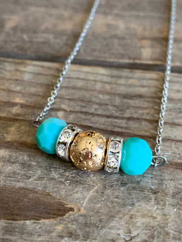 Collier pierre de lave ton or et billes turquoises  bijoux diffuseur Comme un ange