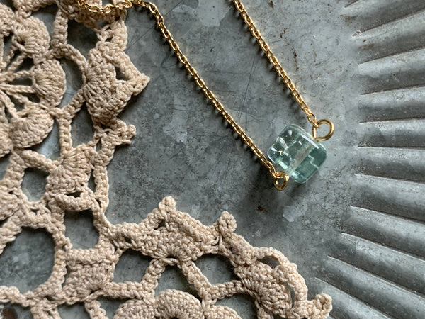 Collier pierre de mer Comme un ange