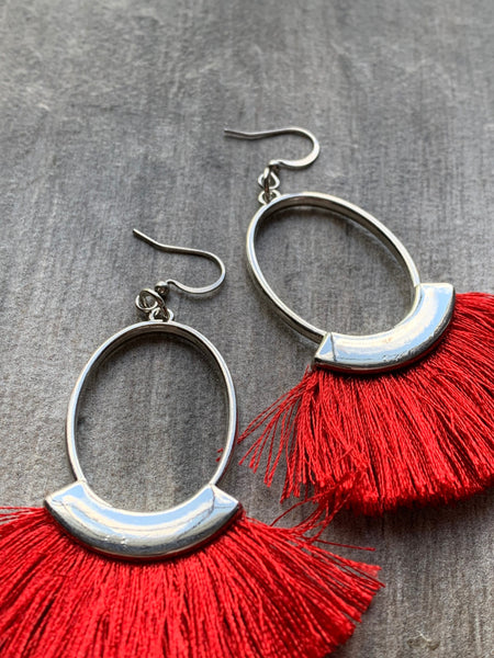 Boucles oreilles tassel rouge Comme un ange