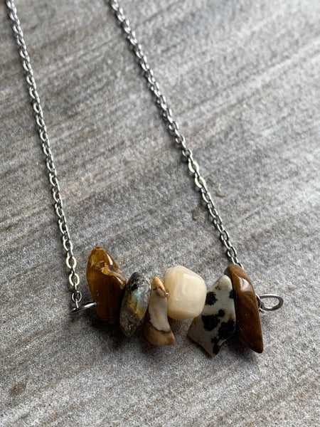 Collier pierres multi couleur ton biscuit sablé Comme un ange