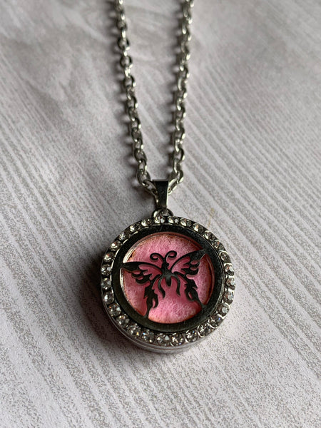 Collier diffuseur papillon aromathérapie huiles essentielles Comme un ange