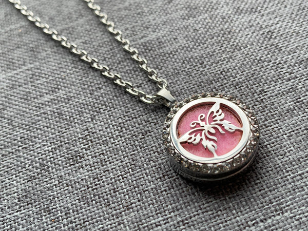 Collier diffuseur papillon aromathérapie huiles essentielles Comme un ange