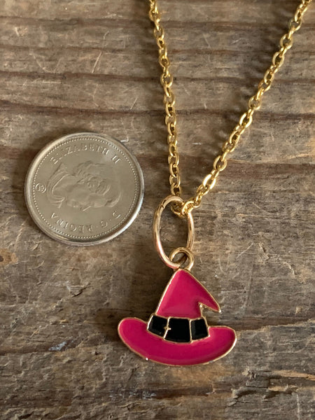 Collier Halloween breloque chapeau de sorcière rose alliage de métaux or Comme un ange