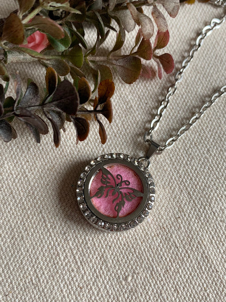 Collier diffuseur papillon aromathérapie huiles essentielles Comme un ange