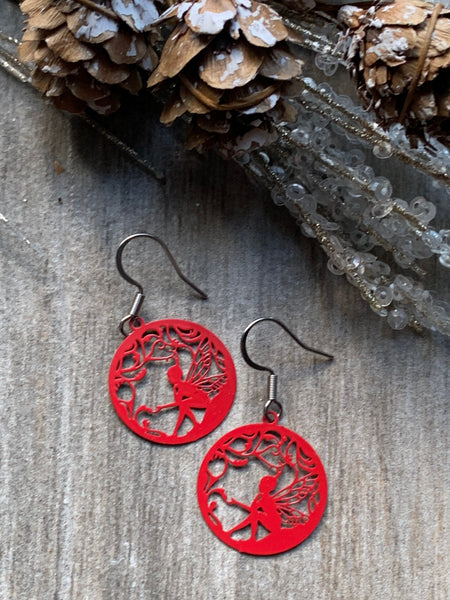 Boucles d’oreilles petite fée rouge, installez la magie dans votre vie Comme un ange