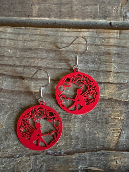 Boucles d’oreilles petite fée rouge, installez la magie dans votre vie Comme un ange
