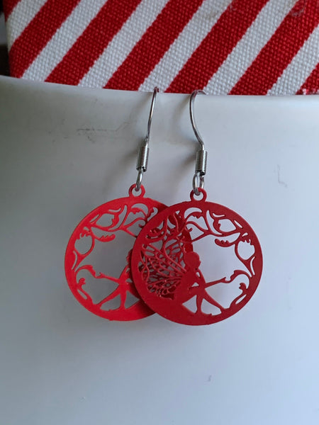 Boucles d’oreilles petite fée rouge, installez la magie dans votre vie Comme un ange