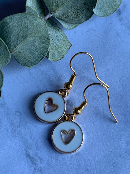 Boucles d’oreilles breloque coeur rouge sur crochet alliage de métaux or Comme un ange