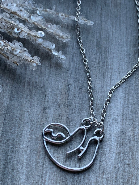 Collier breloque paresseux alliage de métaux argent Comme un ange