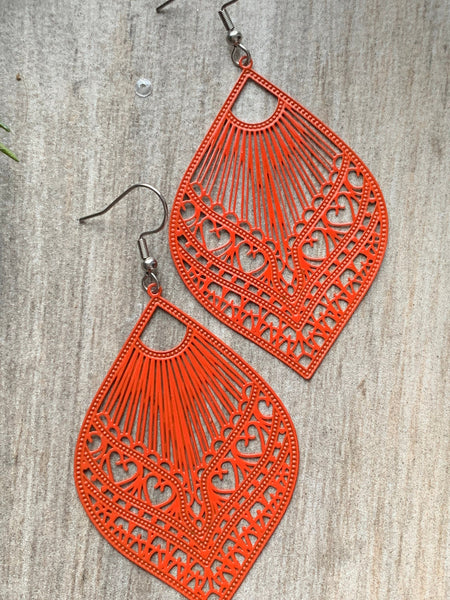 Boucles d’oreilles feuille dentelle orange Comme un ange