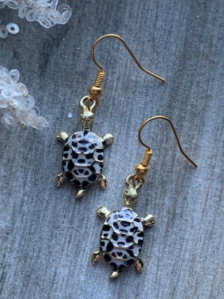 Boucles d’oreilles tortue tachetée alliage de métaux or Comme un ange