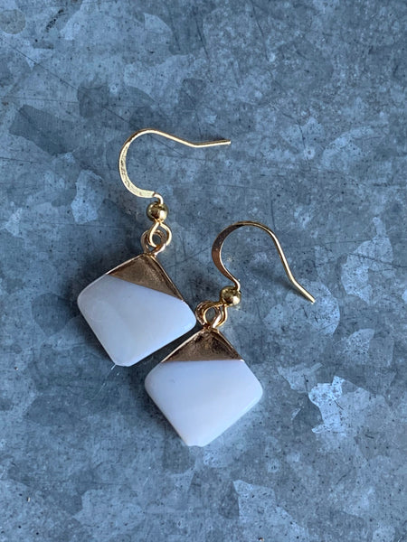 Boucles d’oreilles breloque losange de perle et alliage de métaux or Comme un ange