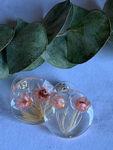 Boucles oreilles résines fleurs roses - Comme un ange