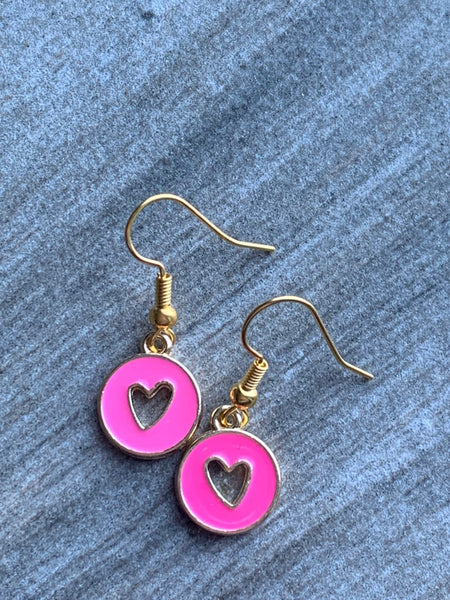 Boucles d’oreilles breloque coeur rouge sur crochet alliage de métaux or Comme un ange