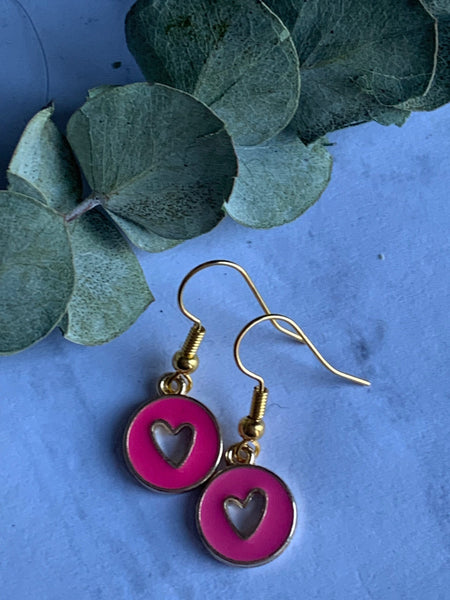 Boucles d’oreilles breloque coeur rouge sur crochet alliage de métaux or Comme un ange