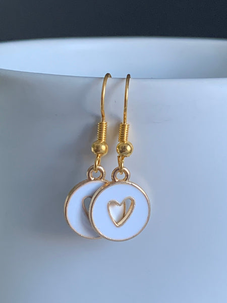Boucles d’oreilles breloque coeur rouge sur crochet alliage de métaux or Comme un ange