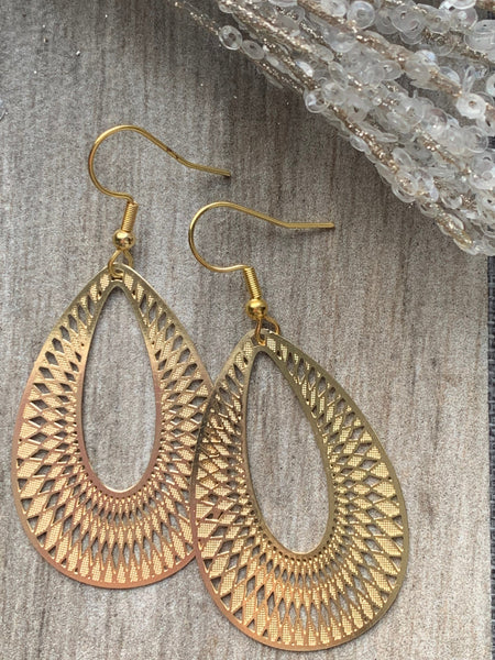 Boucles d’oreilles breloque goutte mandala alliage de métaux or Comme un ange