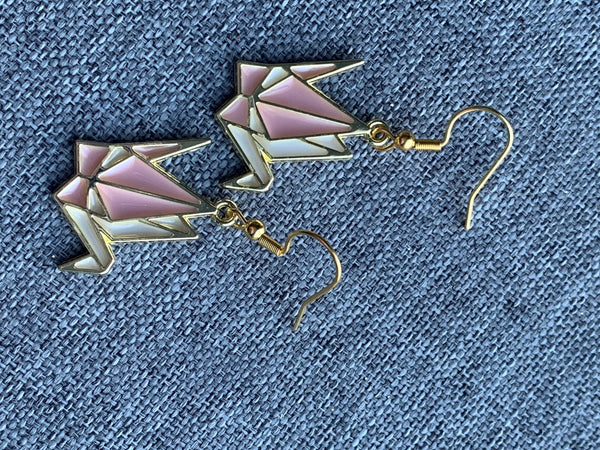 Boucles d’oreilles breloque cygne en origami rose et or Comme un ange