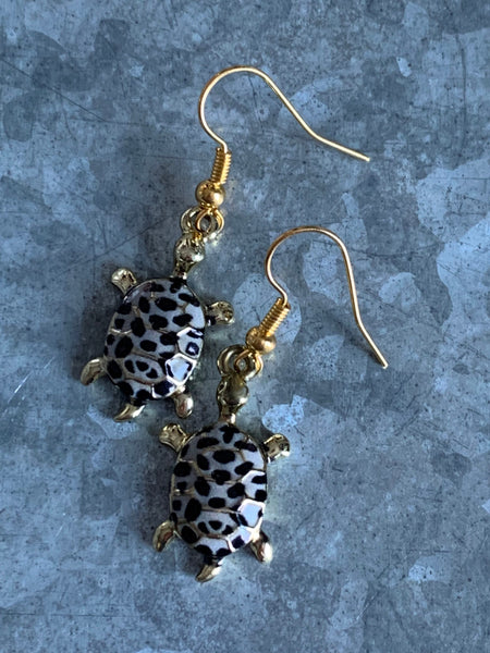 Boucles d’oreilles tortue tachetée alliage de métaux or Comme un ange