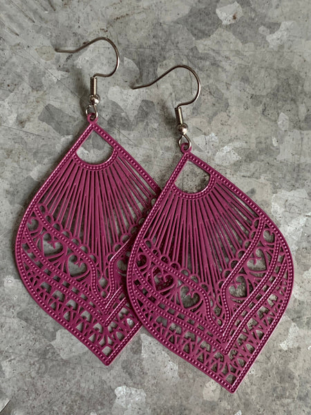 Boucles d’oreilles breloque feuille mauve Comme un ange