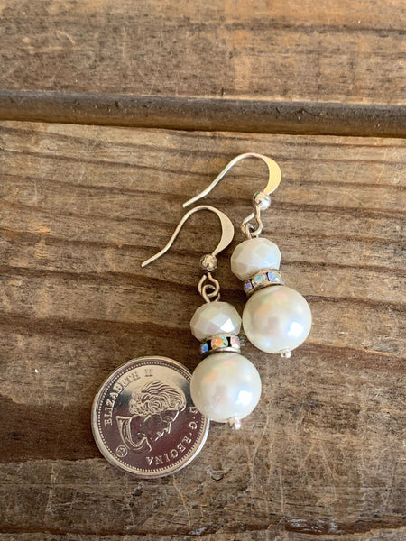Boucles oreilles perle blanche Comme un ange