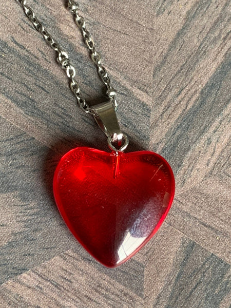 Collier breloque coeur rouge Comme un ange