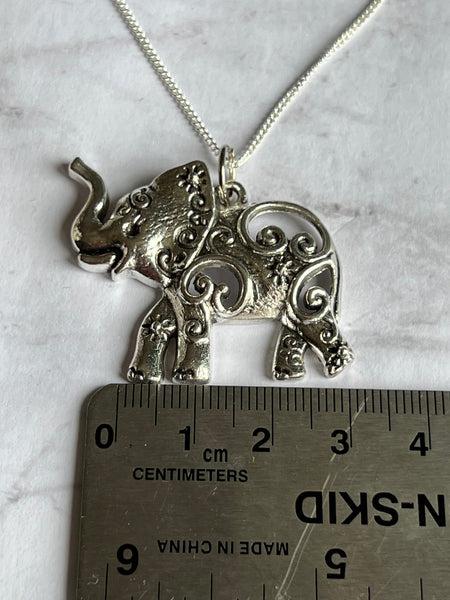 Collier éléphant Comme un ange