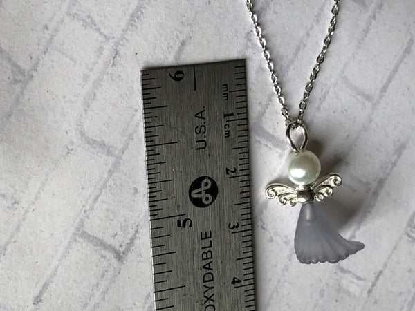 Collier petit ange lilas Comme un ange