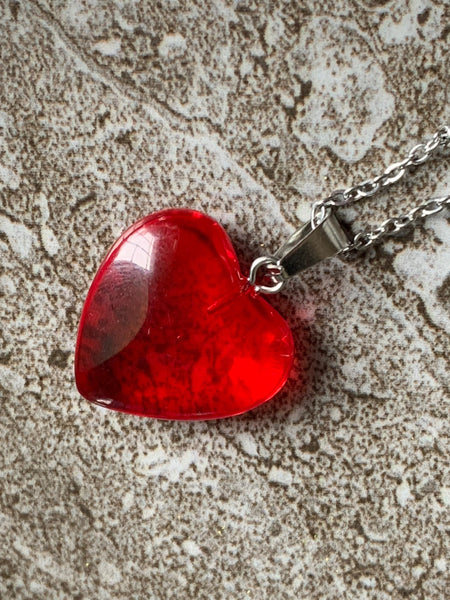 Collier breloque coeur rouge Comme un ange