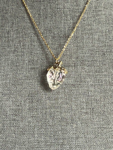 Collier chaîne stainless fraise translucide Comme un ange
