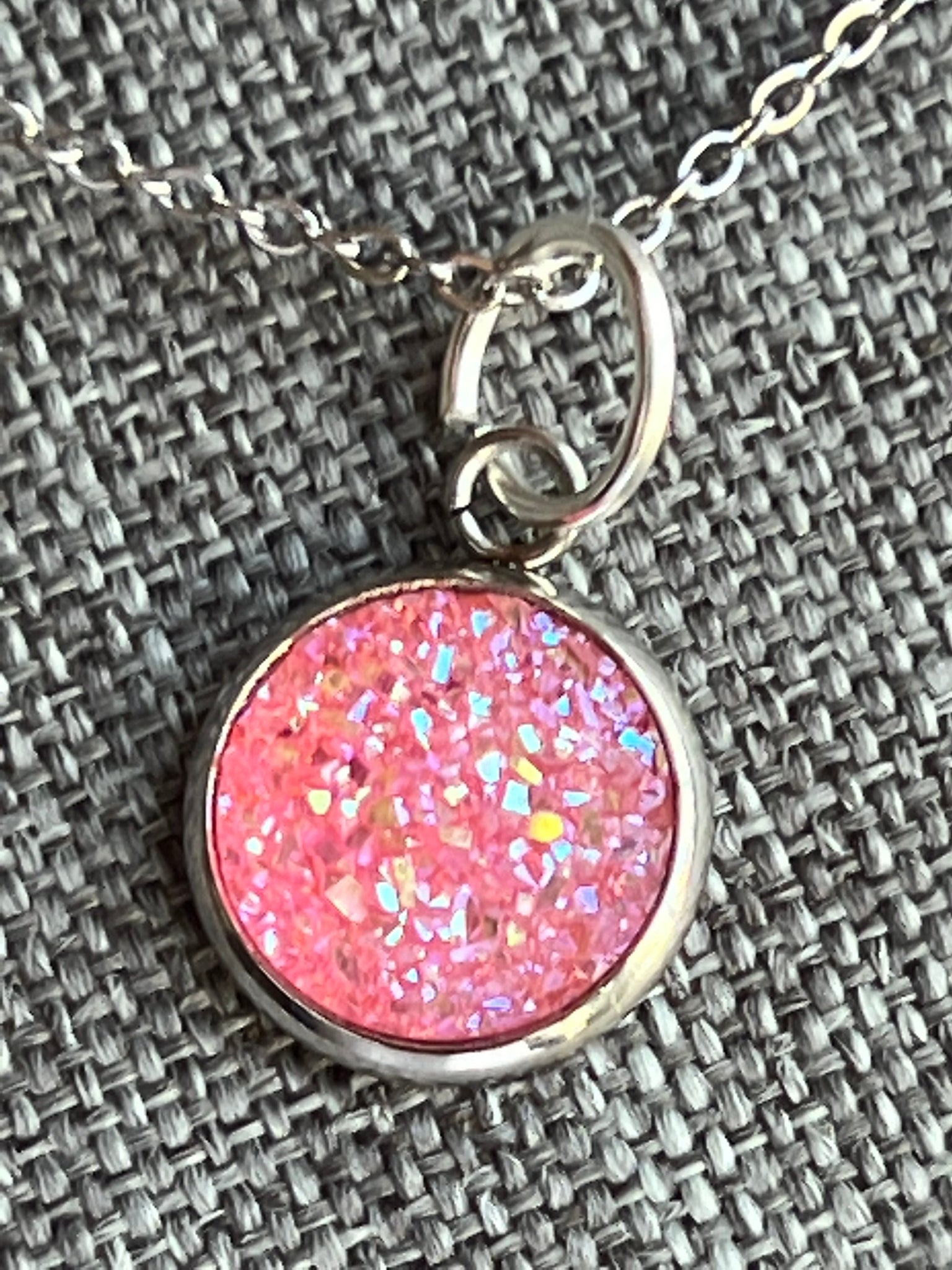 Collier druzy rose Comme un ange
