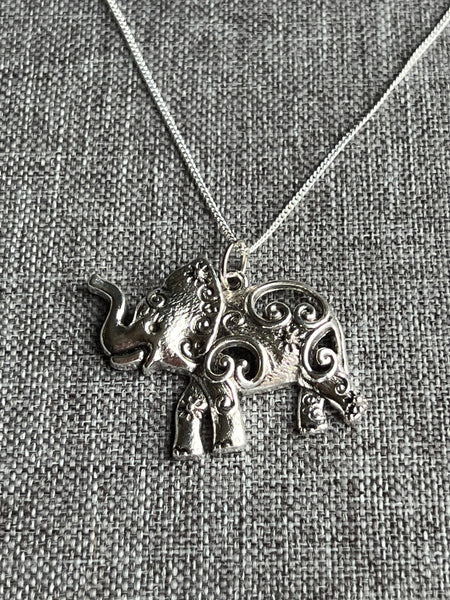 Collier éléphant Comme un ange