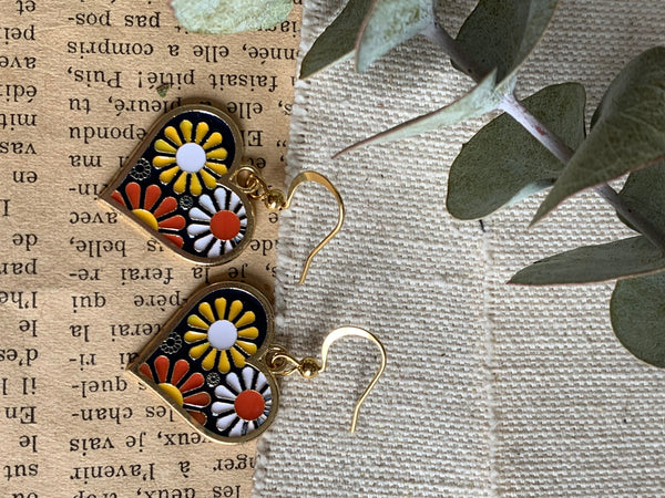 Boucles d’oreilles breloque coeur fleur orange et jaune sur crochet alliage de métaux or Comme un ange