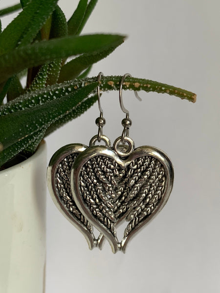 Boucles d’oreilles breloque coeur ailes d’anges sur crochet alliage de métaux argent Comme un ange