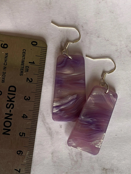 Boucles oreilles  géométriques rectangles mauves Comme un ange