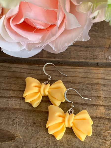 Boucles d’oreilles breloque boucles jaunes Comme un ange