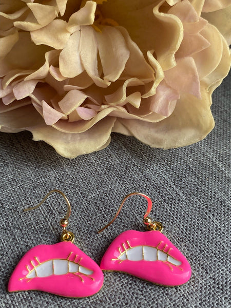 Boucles oreilles lèvres rose flash fushia lips earring Comme un ange