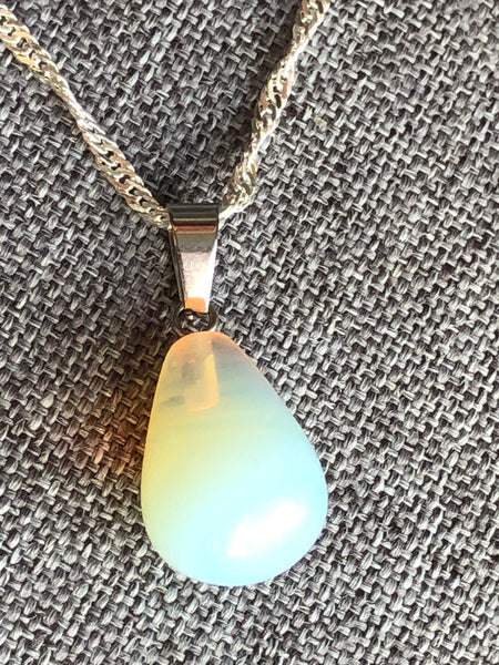 Collier pendentif goutte Comme un ange