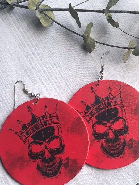 BOucles oreilles rondes rouges bois  skull Comme un ange