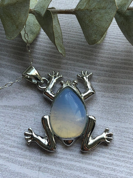 Collier petite grenouille Comme un ange