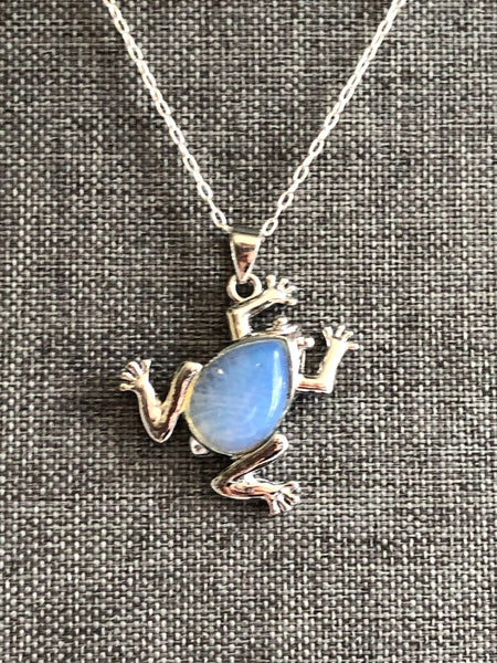 Collier petite grenouille Comme un ange