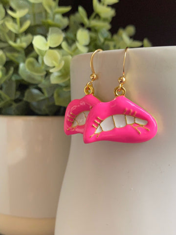 Boucles oreilles lèvres rose flash fushia lips earring Comme un ange