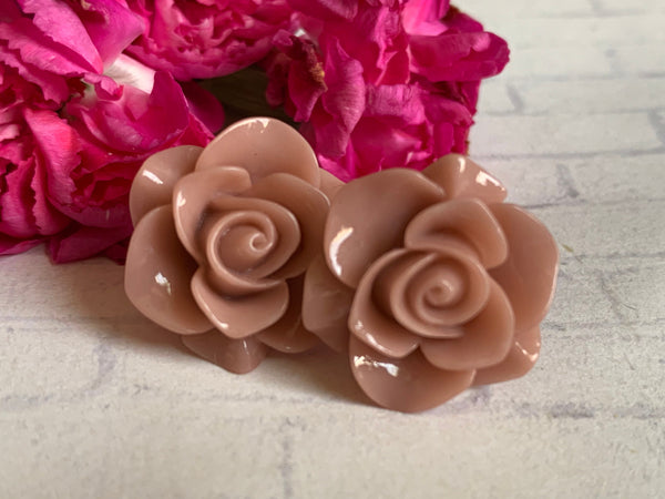 Boucles d’oreilles cabochon fleur rose crème sur tige alliage de métaux argent Comme un ange