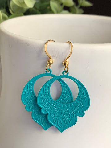 Boucles d’oreilles breloque goutte de dentelle turquoise sur crochet alliage de métaux or Comme un ange