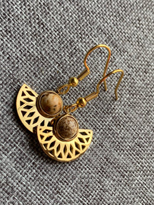 Boucles d’oreilles demi cercle or pierre brune alliage de métaux or Comme un ange