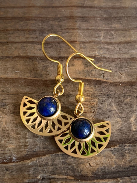 Boucles d’oreilles demi cercle or piere bleue alliage de métaux or Comme un ange