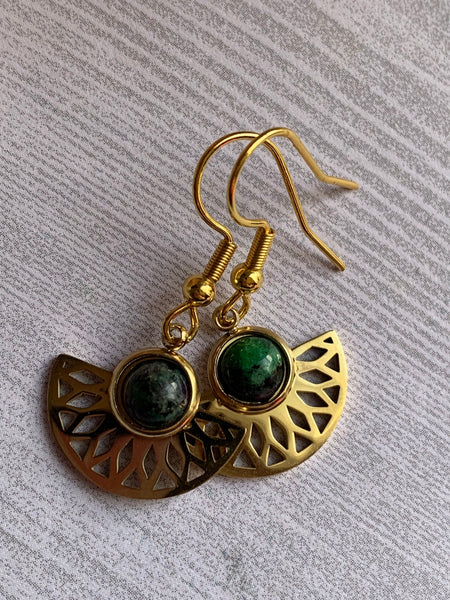 Boucles d’oreilles breloque demi cercle or et pierre verte alliage de métaux or Comme un ange